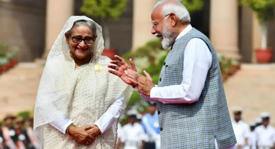 শেখ হাসিনাকে কেন ফেরত দেবে না ভারত