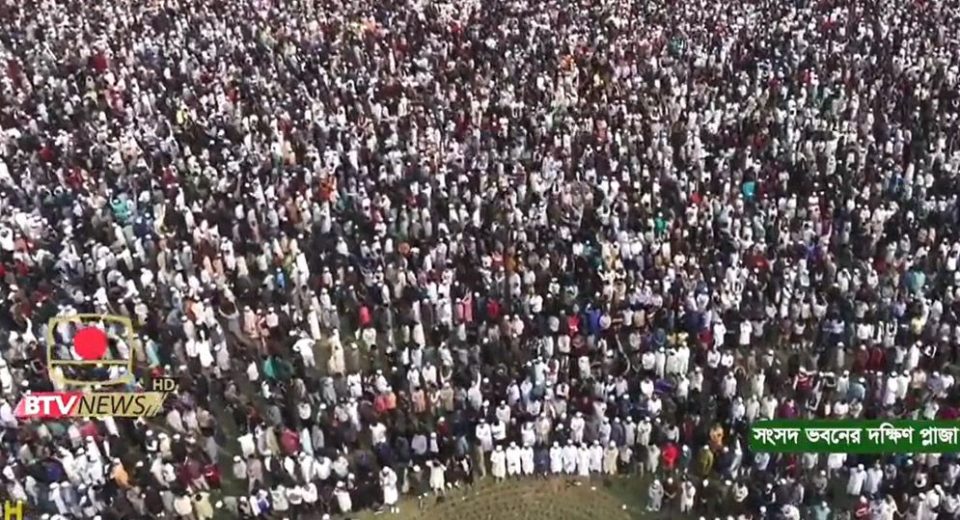 ইনকিলাব মঞ্চের মুখপাত্র শহীদ শরিফ ওসমান হাদির জানাজায় লাখ লাখো মানুষের অংশগ্রহণ 10 ওসমান হাদির জানাজা